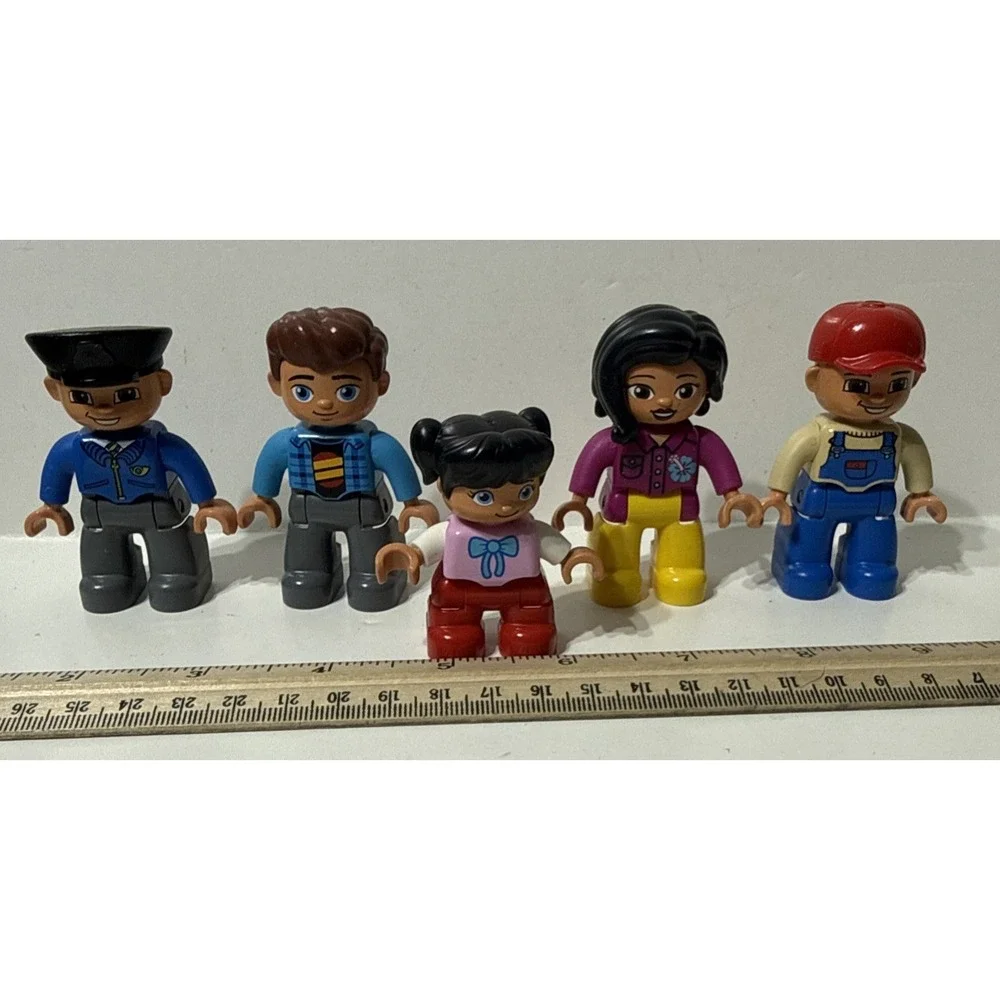 Lego Duplo Figure LOT Of 5 Farmer Trucker Cop Hawaii Lady Man Little Girl‎ Dad